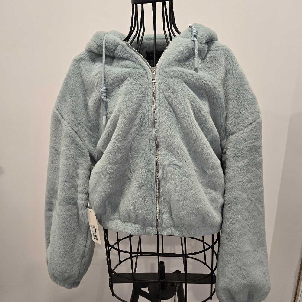 Crop sweater